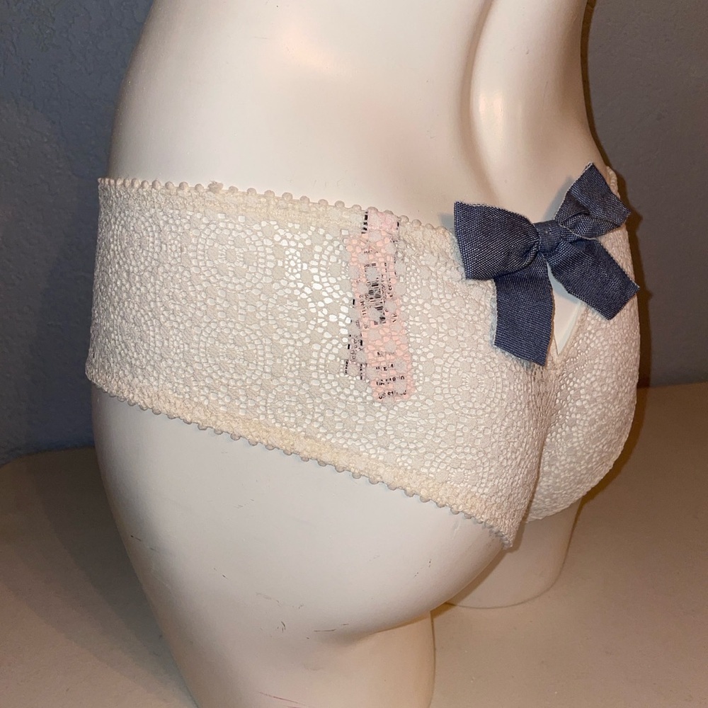 Victoria’s Secret Cheeky Panty Cream Lace Cheeky Panty Denim Bow Back 🆕 RARE